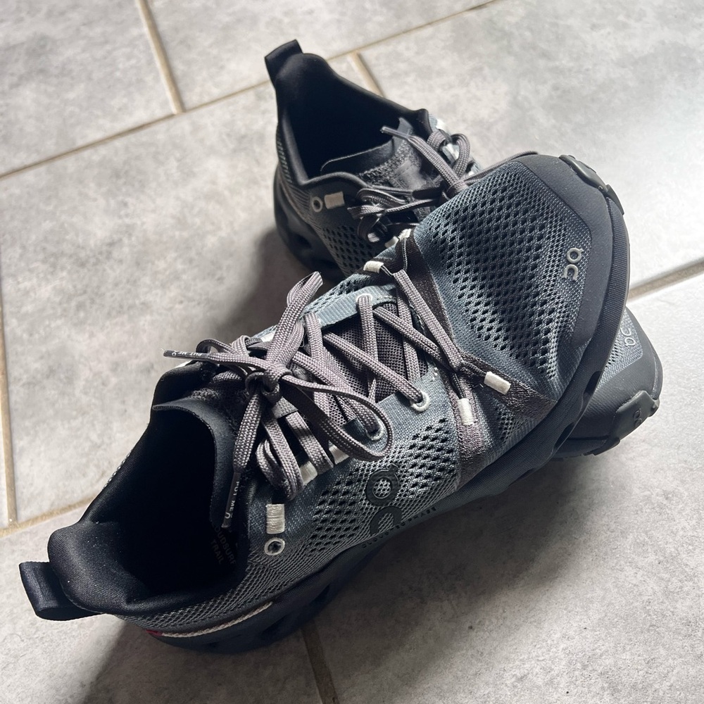 On Running Men’s Grey Mesh Athletic Sneakers - Picture 2 of 5